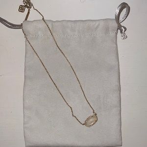 Kendra Scott necklace